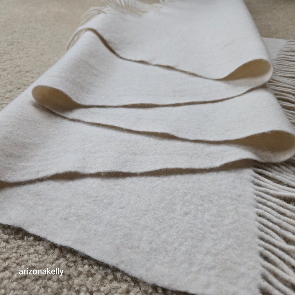 Felted Cashmere Scarf THICK ivory - Picture 8 of 16
